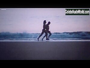 Juliette Binoche Beach , Hot in Les amants du Pont-Neuf (1991) 8