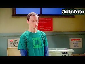 Kaley Cuoco in Big Bang Theory (series) (2007) 12