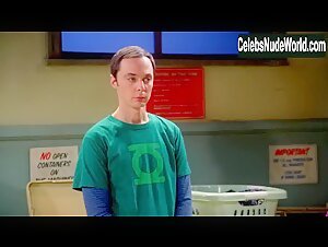 Kaley Cuoco in Big Bang Theory (series) (2007) 15