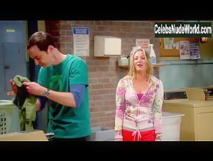 Kaley Cuoco in Big Bang Theory (series) (2007) 5
