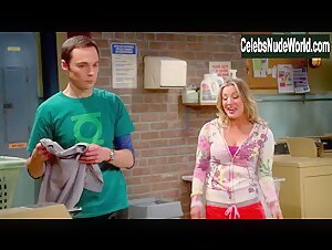 Kaley Cuoco in Big Bang Theory (series) (2007) 7