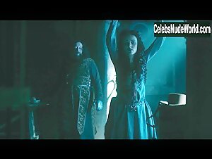Karen Hassan Costume , Butt in Vikings (series) (2013) 6
