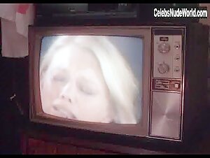 Peta Wilson Blonde , Lingerie scene in Mercy (2000) 7
