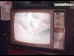 Peta Wilson Blonde , Lingerie scene in Mercy (2000) 9