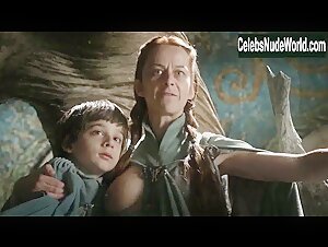 Kate Dickie in Game of Thrones (series) (2011) 10