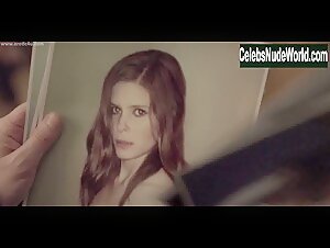 Kate Mara Flasing , boobs in House of Cards (series) (2013) 5
