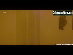 Kathryn Hahn Kissing , Bathtub in I Love Dick (series) (2016) 15