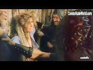 Katt Shea in Barbarian Queen (1985) 20
