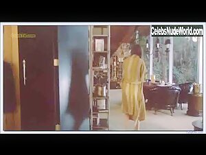 Kay Lenz Explicit , Gets Dressed scene in Breezy (1973) 18
