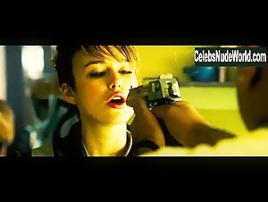 Keira Knightley in Domino (2005) 5