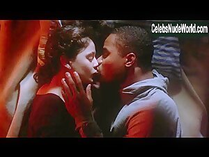 Moira Kelly Kissing , Interracial in Daybreak (1993) 3
