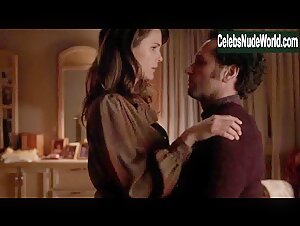 Keri Russell Hot , Couple in Americans (series) (2013) 5