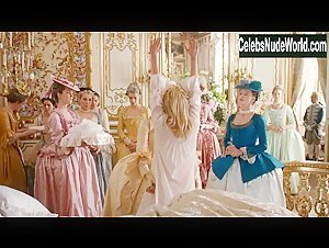 Kirsten Dunst in Marie Antoinette (2006) 6