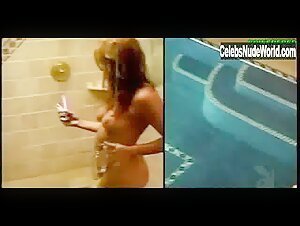 Kristiana Fleur Lesbian , Shower in 7 Lives Xposed (series) (2001) 1