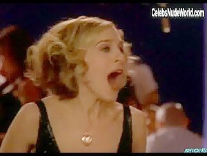 Kristin Davis Blonde , Flasing boobs in Sex and the City (series) (1998) 11
