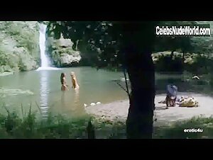 Laura Gemser Nipple , boobs in Emanuelle e gli ultimi cannibali (1977) 3