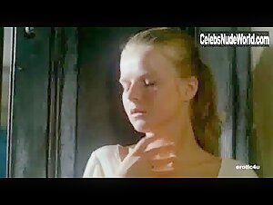 Laura Gemser Couple , Nipple in Emanuelle e gli ultimi cannibali (1977) 7