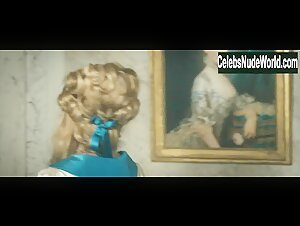 Lea Seydoux Costume, Hairy Pussy in Les adieux a la reine (2012) 16