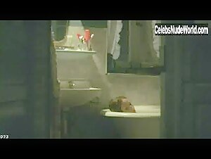 Leelee Sobieski Bathtub , Wet in In a Dark Place (2006) 3