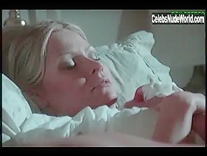 Madeleine Lindley boobs , Blonde in Demon's Kiss (2002) 1