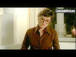 Lisbeth Olsen in Der ma vaere en sengekant! (1975) 10