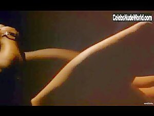 Loredana Cannata Sensual , Nipple in La donna lupo (1999) 2