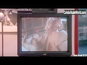 Madonna Hairy Pussy , Blonde in Body of Evidence (1993) 20