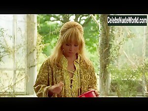 Maja Rung Outdoor , Blonde in Systrar 1968 (series) (2018) 1