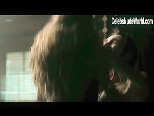 Margarita Levieva Couple , Kissing in Deuce (series) (2017) 14