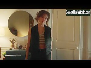 Margarita Levieva Flasing , boobs in Deuce (series) (2017) 19