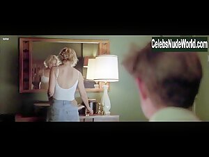 Maria Bello nude , butt scene in Cooler (2003) 3