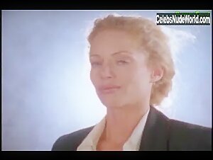Mariana Morgan in Busted (1997) 4