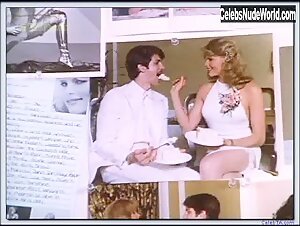 Mariel Hemingway Blonde , Butt scene in Star 80 (1983) 13