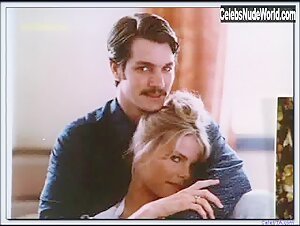 Mariel Hemingway Blonde , Butt scene in Star 80 (1983) 2