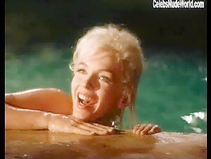 Marilyn Monroe in Something's Got to Give (1962) 13