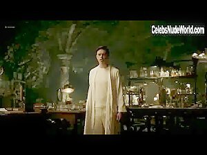 Mia Goth in A Cure for Wellness (2016) 13