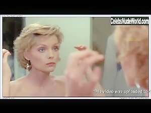 Michelle Pfeiffer in Into the Night (1985) 11