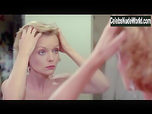 Michelle Pfeiffer Shower , Explicit in Into the Night (1985) 2
