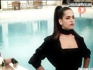 Mirella Vieira Hogh Heel , Sexy Dress in Hot Tour Playboy TV (2007) 3