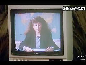 Monica Broeke Butt , Explicit in Premiers desirs (1984) 14