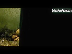 Natalie Portman in Goya's Ghosts (2006) 11
