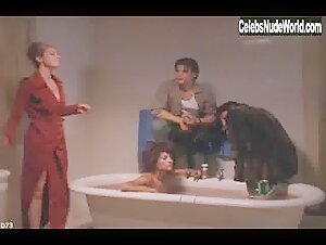 Natasha Gregson Wagner Bathtub , Brunette in Modern Vampires (1998) 17