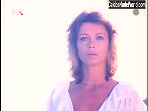 Neda Arneric in Haloa - praznik kurvi (1988) 12