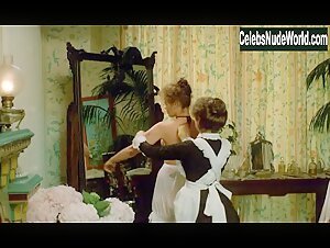 Ornella Muti Costume , Corset in Un amour de Swann (1984) 5
