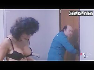 Paola Senatore in L'infermiera di notte (1979) 12