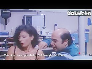 Paola Senatore in L'infermiera di notte (1979) 20