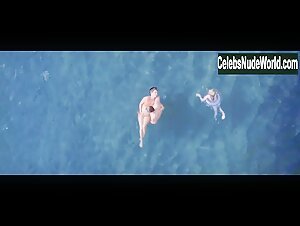 Penelope Cruz nude, boobs scene in Ma ma (2015) 20