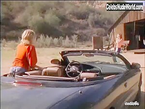 Renee Rea Outdoor , boobs in Fast Lane to Malibu (2000) 7