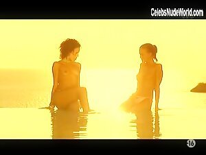 Salawa Threesome , Bathtub in Les tropiques de l'amour (series) (2003) 19
