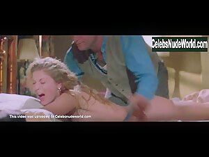 Sheryl Lee nude, butt scene in Vampires (1998) 10